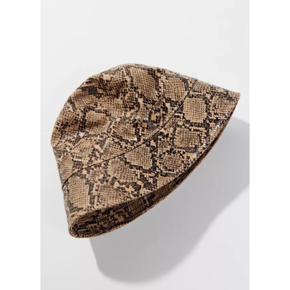 NWT Urban Outfitters Jade Snake Bucket Hat - Picture 2 of 10